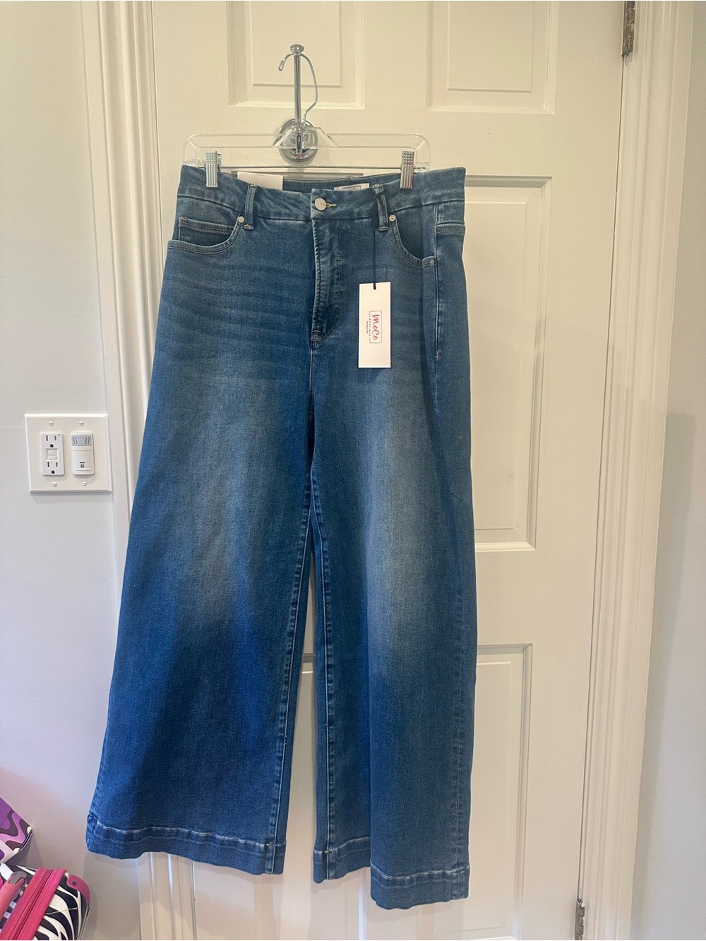 Wide Leg Jeans in Medium Blue - Women's Flare